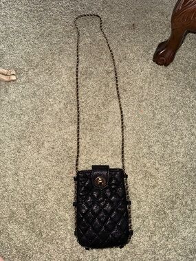 Crossbody phone holder